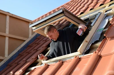 Pose de fenêtres de toit Velux à Tostat